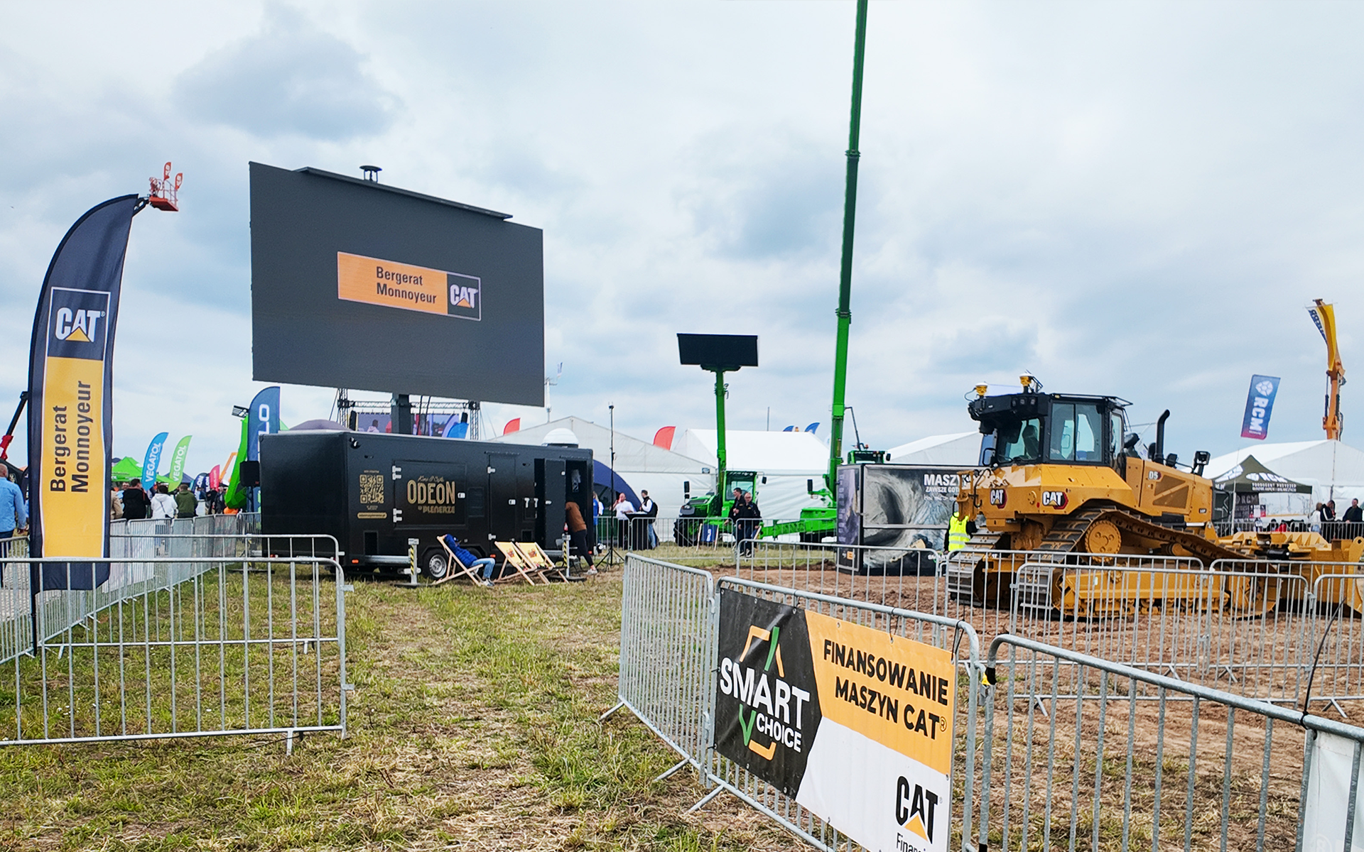 zorganizuj-z-nami-kino-samochodowe